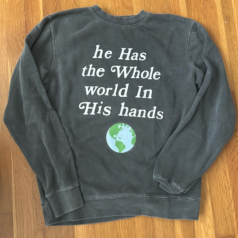 Sweatshirt